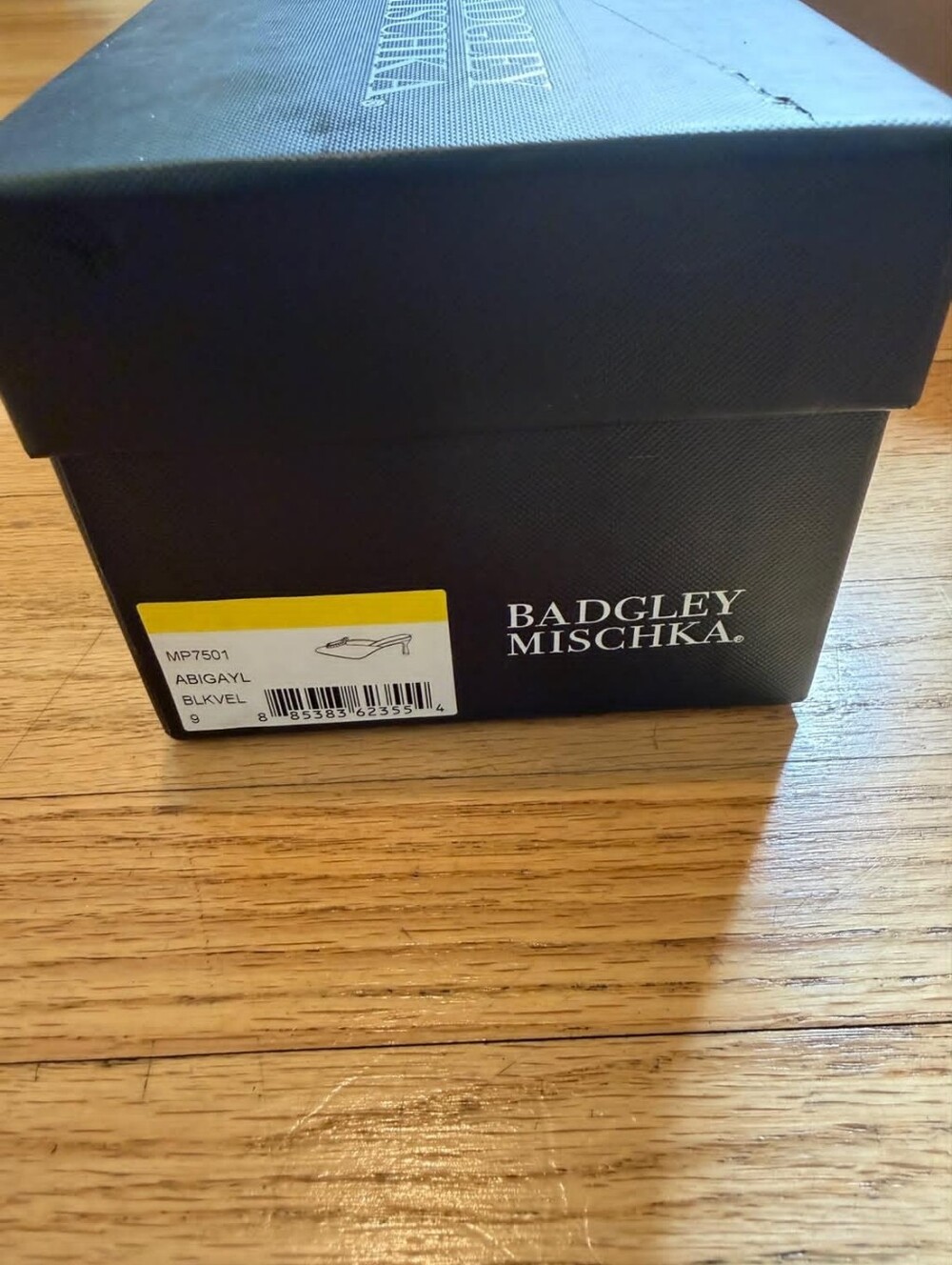 Badgley Mischka Abigayl Black Velvet Kitten Heel Mule Size 9 - Picture 8 of 9